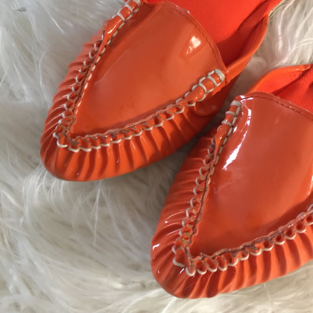GAP PATENT SLIPPERS SIZE SMALL NWT